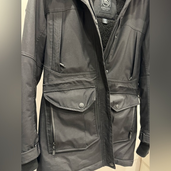 Mercedes Benz Unisex Winter jacket Stormtech XS - Picture 9 of 14